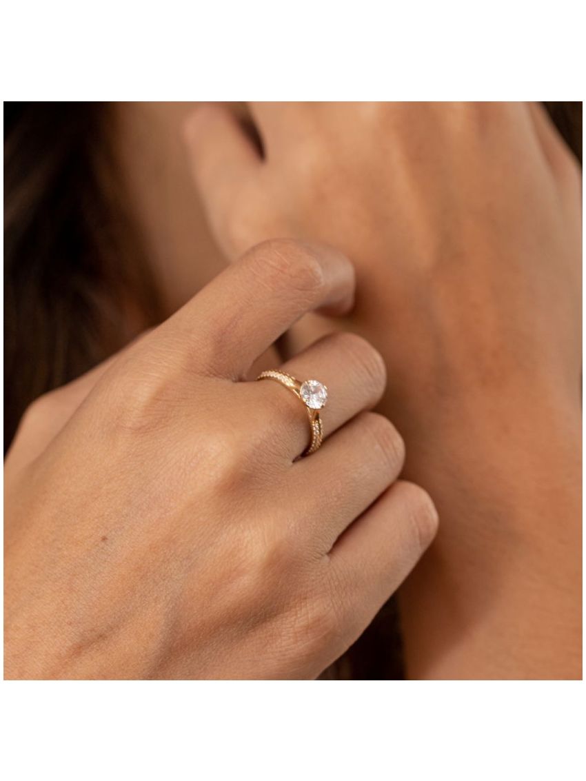 Anel Solitário de Ouro Feminino 18k com Zircônias