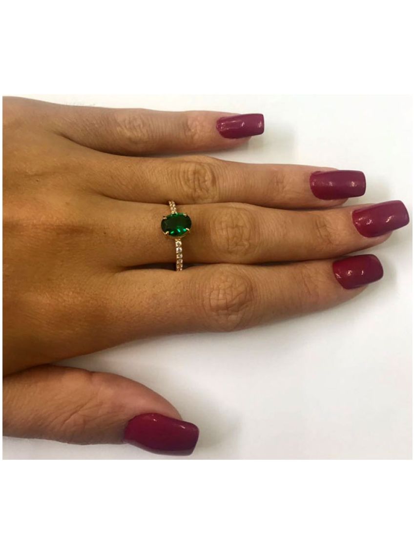 Anel de Ouro 18k com Pedra Sintética Verde Oval e Zircônia