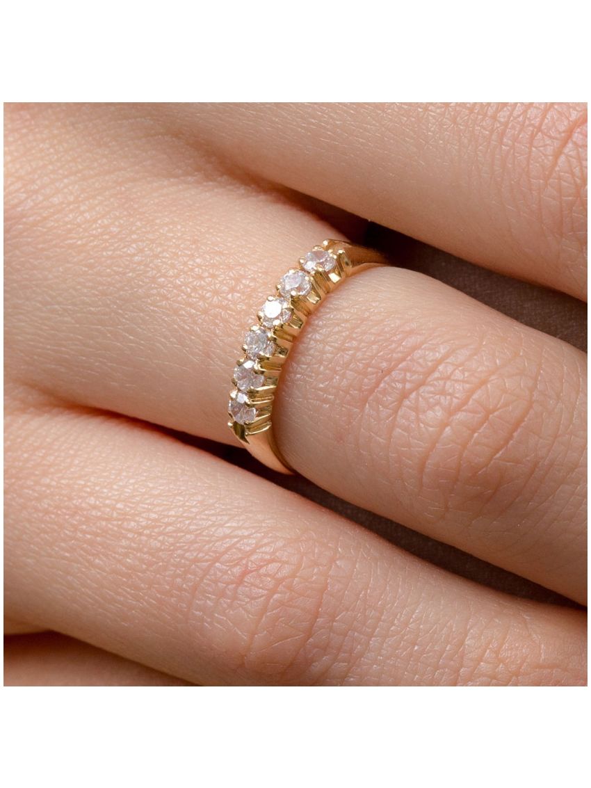 Meia Aliança de Ouro 18k com 6 Brilhantes de 2,5mm Colonna