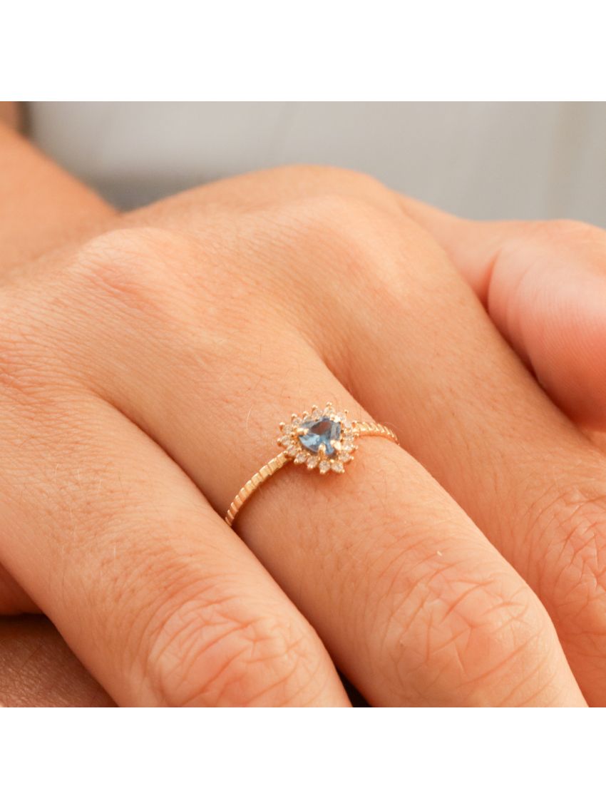 Anel de Ouro 18k Feminino Coração Azul com Pedras