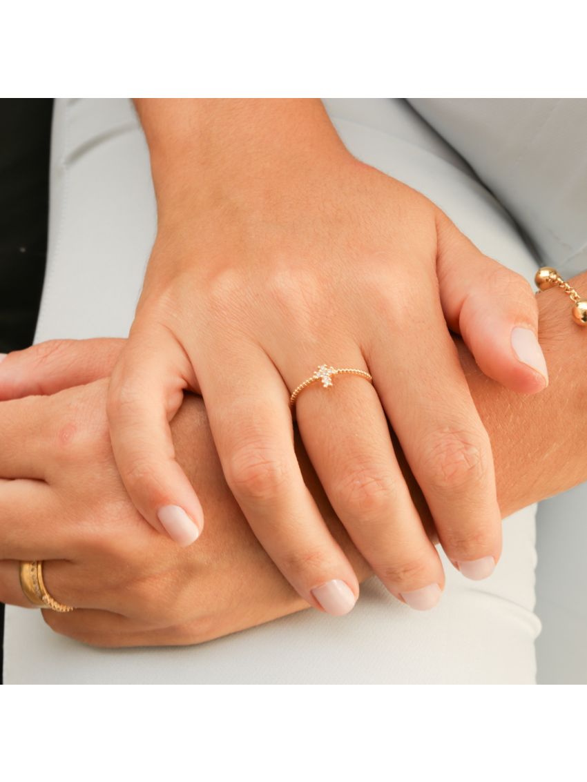 Anel Feminino de Ouro 18k Cruz com Pedras